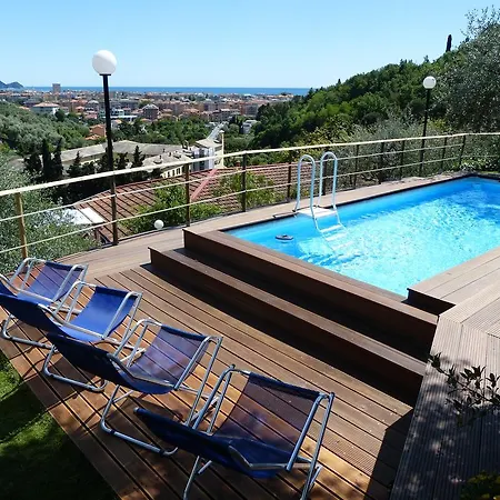 Lägenhet Belvedere Chiavari